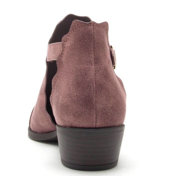 NEW Qupid Sochi distressed low heel rose booties - Picture 4 of 5